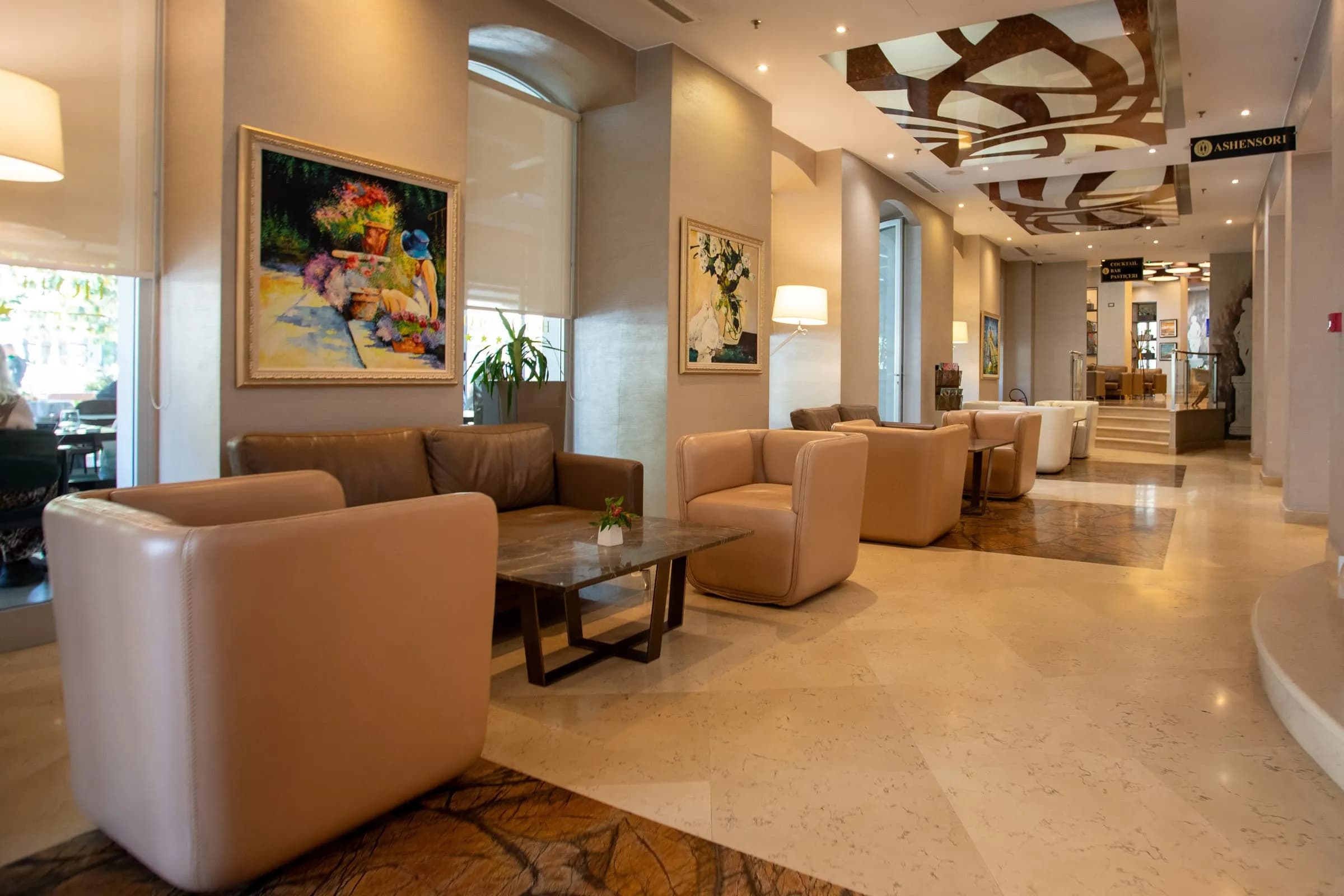Hotel Colosseo Tirana lobby